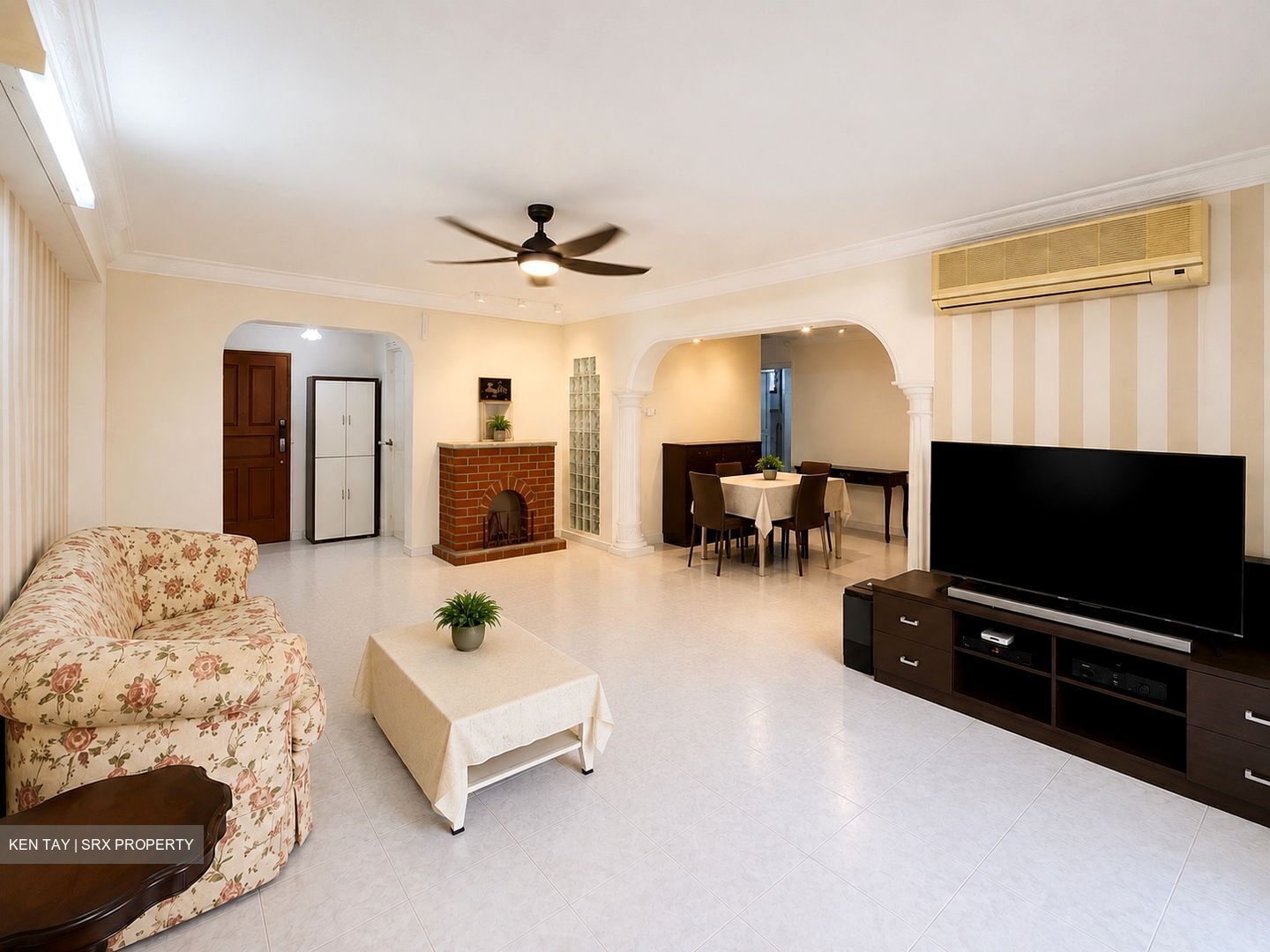 Blk 230F Tampines Street 24 (Tampines), HDB Executive #624050971